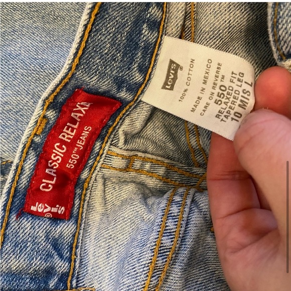 Levi’s Classic Relaxed 550 Blue Denim Jeans - Picture 5 of 9